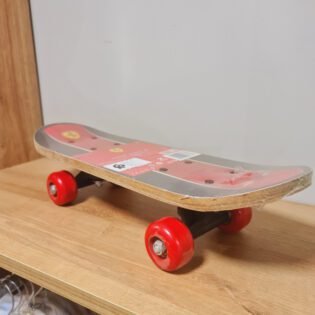 Skate board mini- Mesuca  Ferrari
