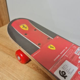 Skate board mini- Mesuca  Ferrari