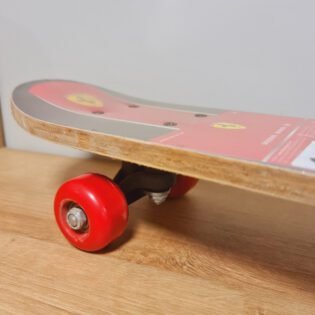 Skate board mini- Mesuca  Ferrari