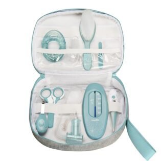 trousse-de-soins-et-de-toilette-babymoov-nouveau-modele-smokey-1.jpg Trousse de toilette et de soin Aqua - Babymoov