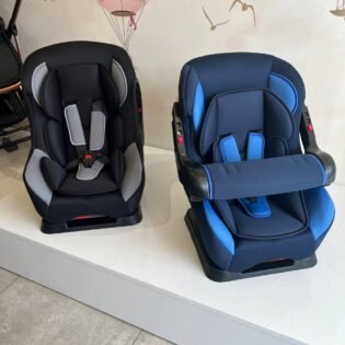 Siège auto avec barrière de sécurité - Groupe 0/1
