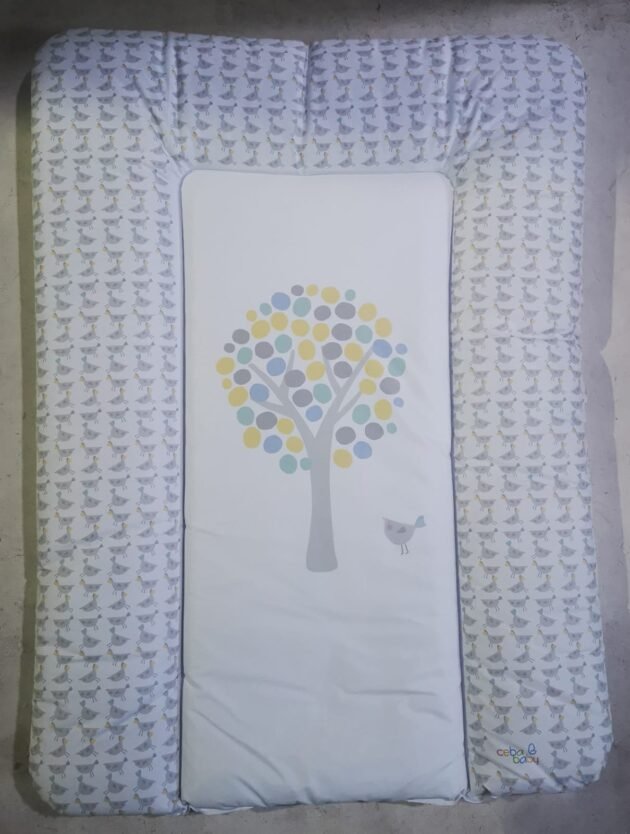 matelas à langer pour bébé gris fleur
