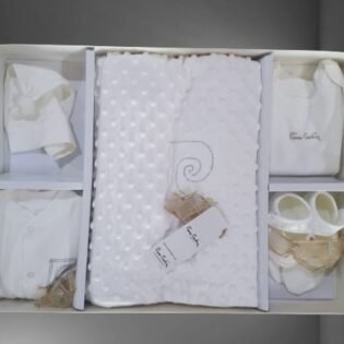 Coffret-naissance-Pierre-Cardin-1 Profil coffret naissance-Pierre Cardin