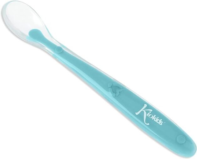 Cuillère en silicone pour bébé