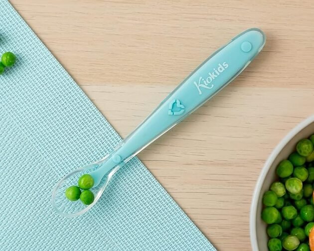 Cuillère en silicone pour bébé - Kiokids bleu