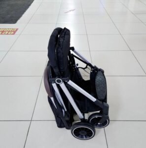 poussette T228