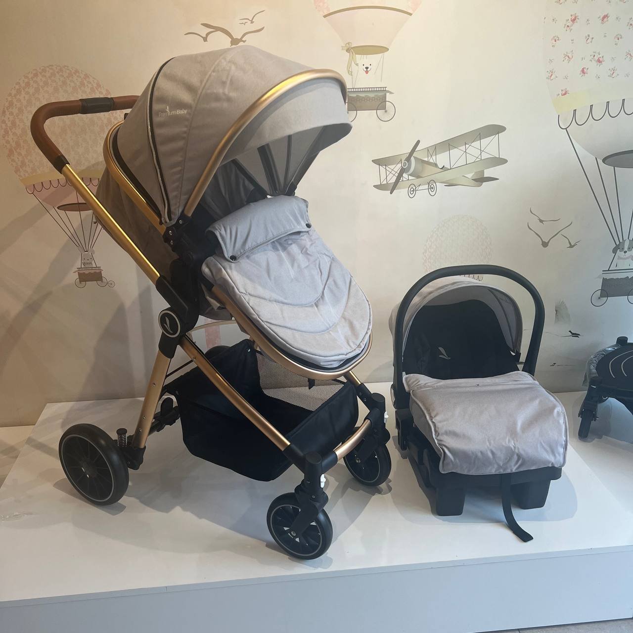 Poussette réversible avec siège auto (Grp 0+) - Premium Baby