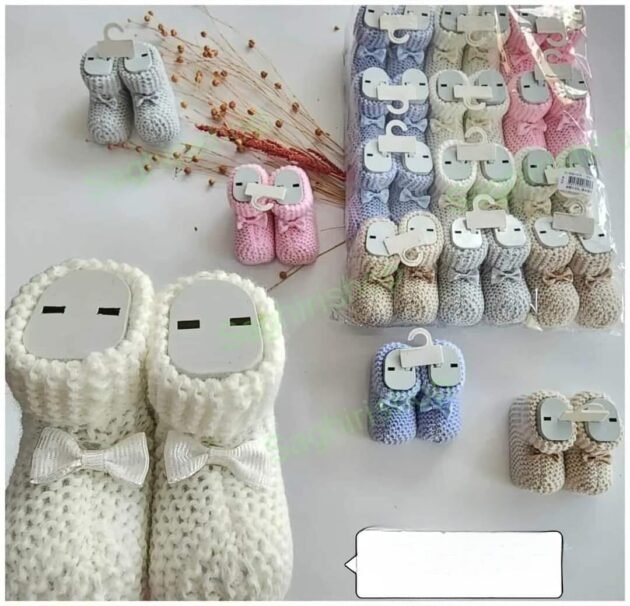 jolie chaussons bébé en tricot