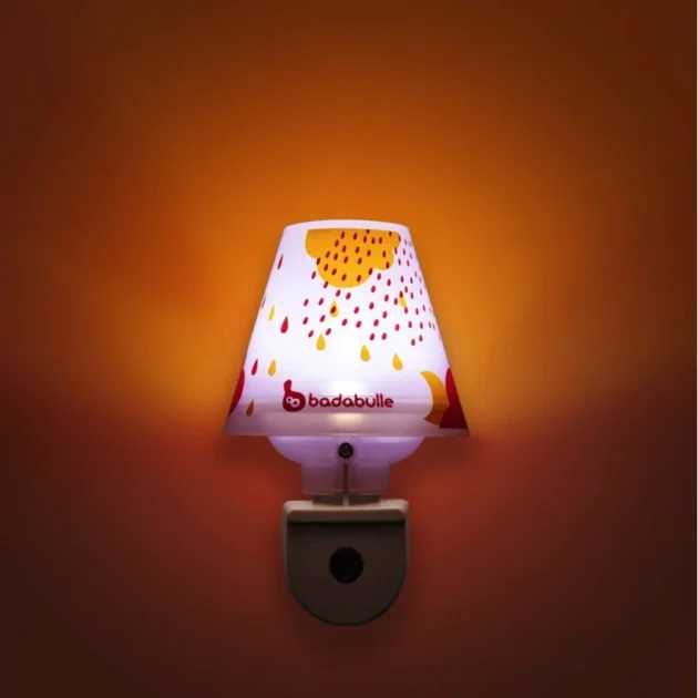 pratique veilleuse murale rose badabulle