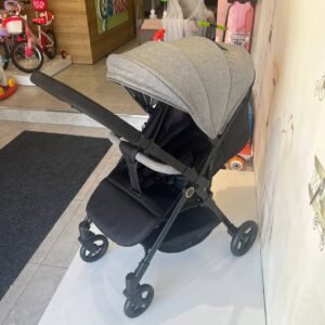 poussette réversible légère pratique