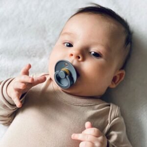 Lot-de-2-sucettes-0-6-mois-Iron-Baby-Blue-BIBS-2 confortable sucettes bis iron baby blue