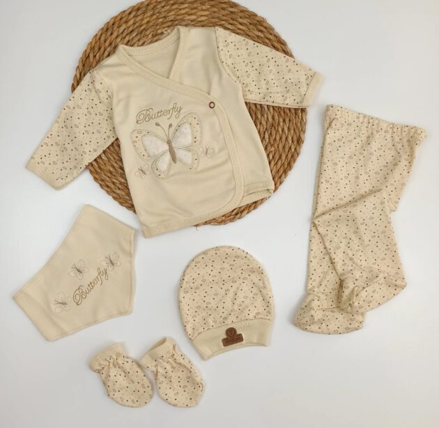 statut coffret de vêtements burtterfly