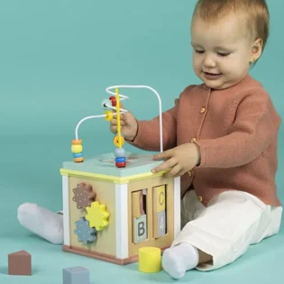 statut cube en bois eurekakids