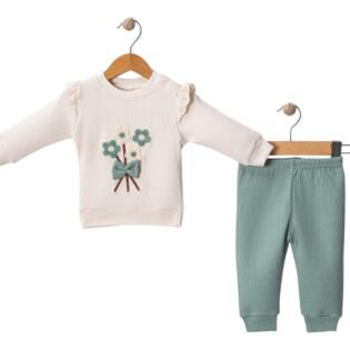 Ensemble-de-vetements-Chic-et-Confortable-vert vêtements chic et confortable vert