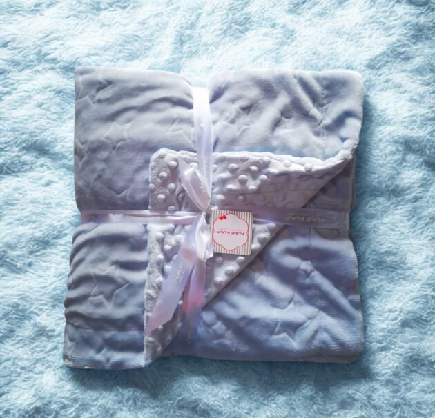 couverture-bubble-110-x-140cm-naf-naf-bleu couverture bubble bleu