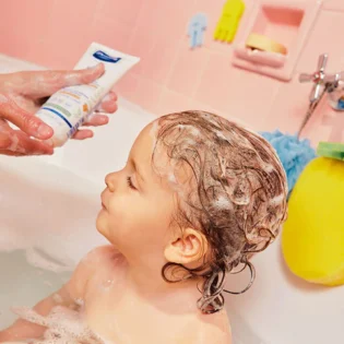 Shampooing Crème Démêlant Cheveux Bouclés- Mustela