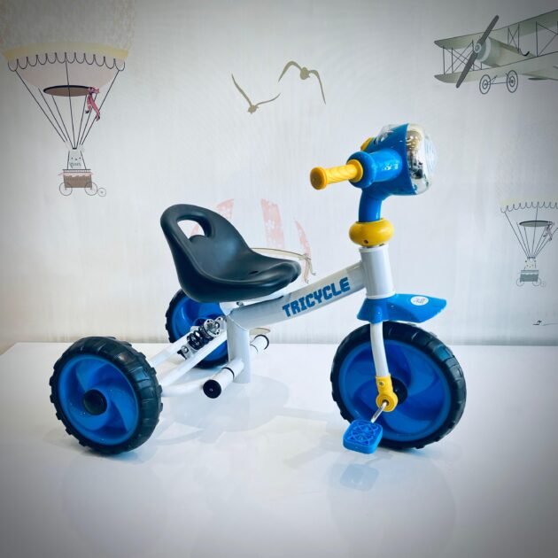 tricycle musical avec lumière bleu