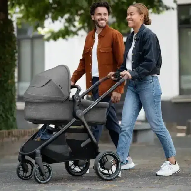 Poussette Zelia S Trio Avec CabrioFix S i-Size - Maxi-Cosi