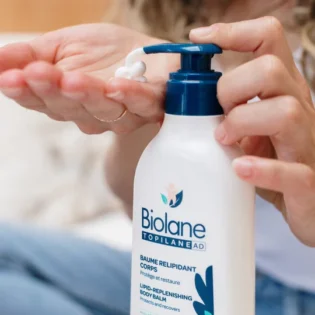 topilane-ad-baume-usage-famille Topilane AD baume relipidant corps 350 ml – Biolane