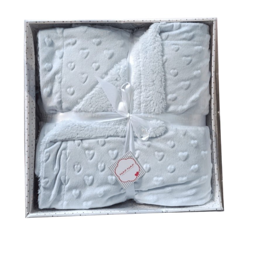Couverture110 x 140cm bleue en peluche avec cœurs sherpa - Naf Naf