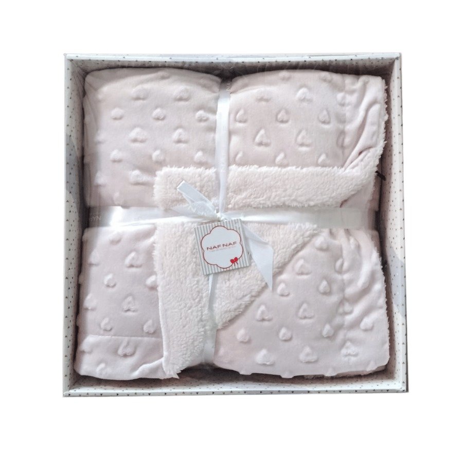Couverture110 x 140cm rose en peluche avec cœurs sherpa - Naf Naf